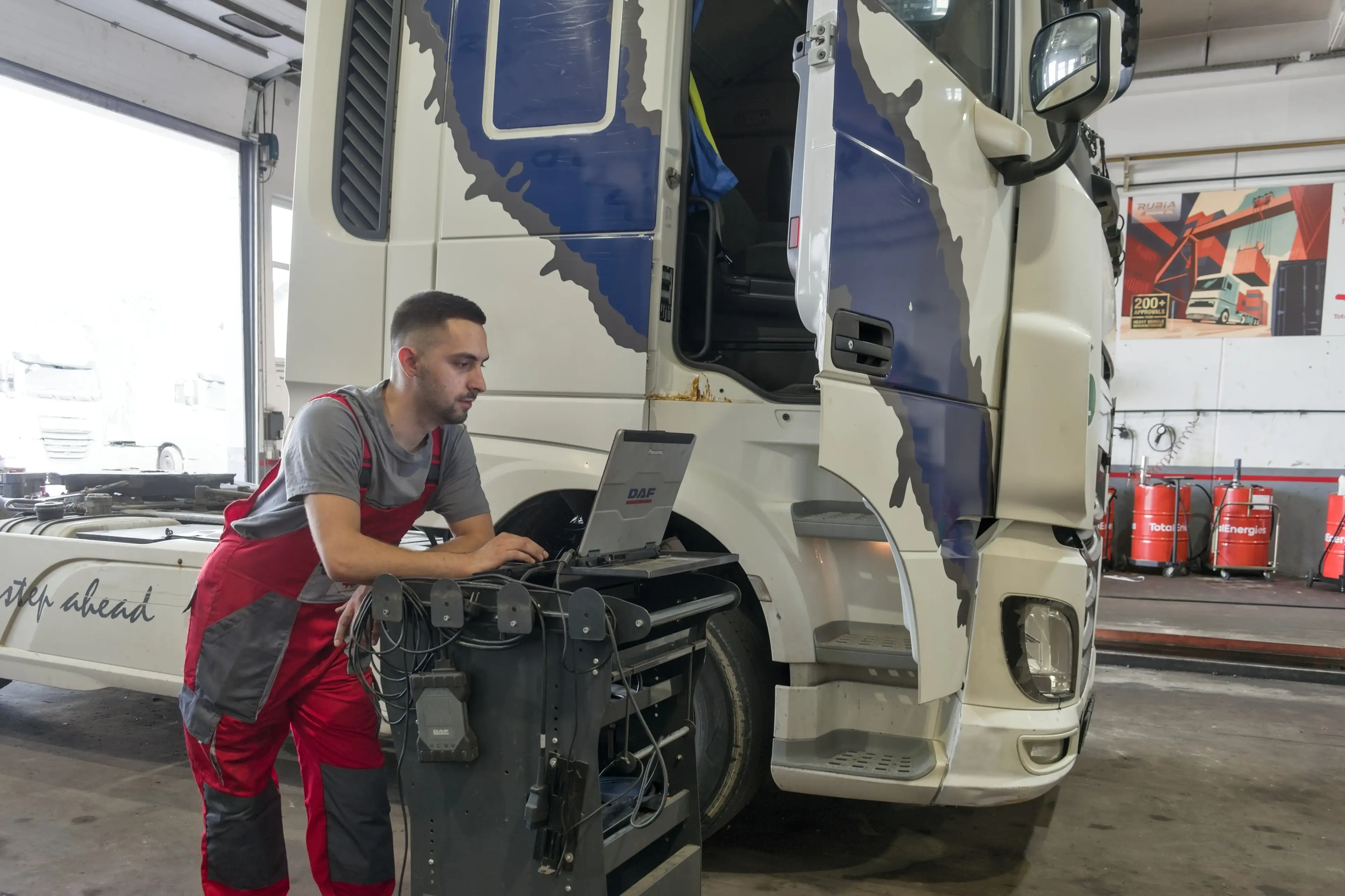 Servisna usluga - Servis teretnih vozila (kamiona i tegljača)